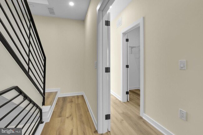 Building Photo - 2670 Braddock St