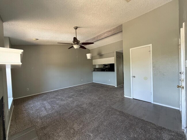 Building Photo - 5305 Indio Cove