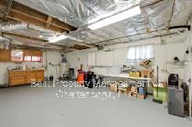 Building Photo - 317 Belvoir Ave