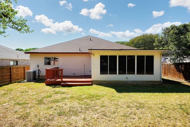 Building Photo - Charming 3-Bedroom Home in Ashley Place - ...