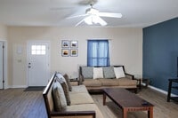 Building Photo - 10201 Shane Dr