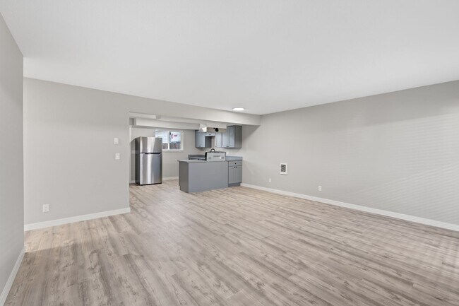 Building Photo - Ground floor apartment