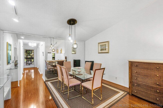 Building Photo - 10137 Mangrove Dr