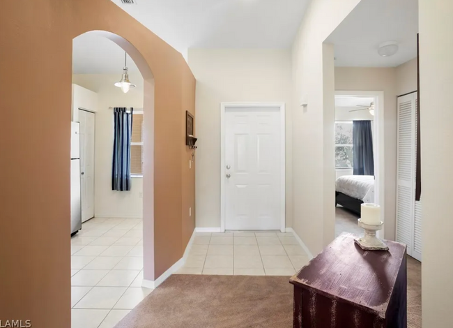 Building Photo - Chic 2BR Condo in Prime North Naples Locat...