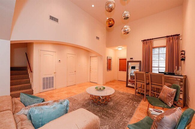 Building Photo - 510 Shiloh Dr