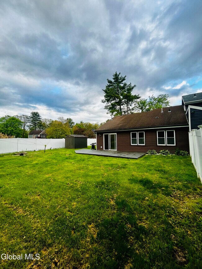 Building Photo - 46 Westchester Dr