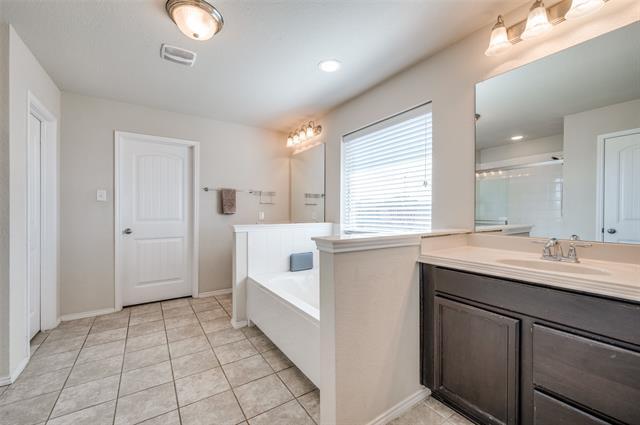 Building Photo - 1800 Ridge Creek Ln