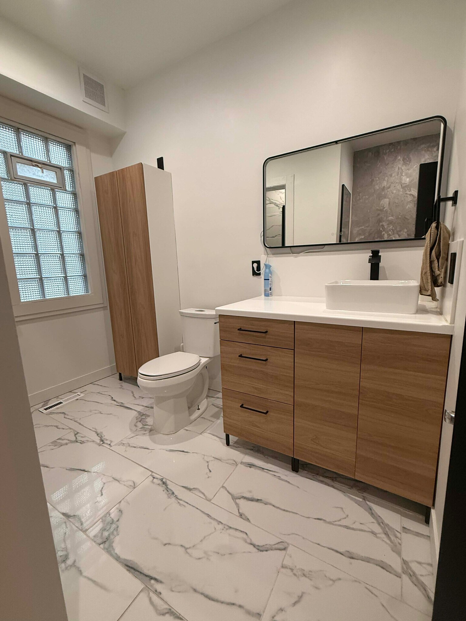 Bathroom - 2872 S Delaware Ave