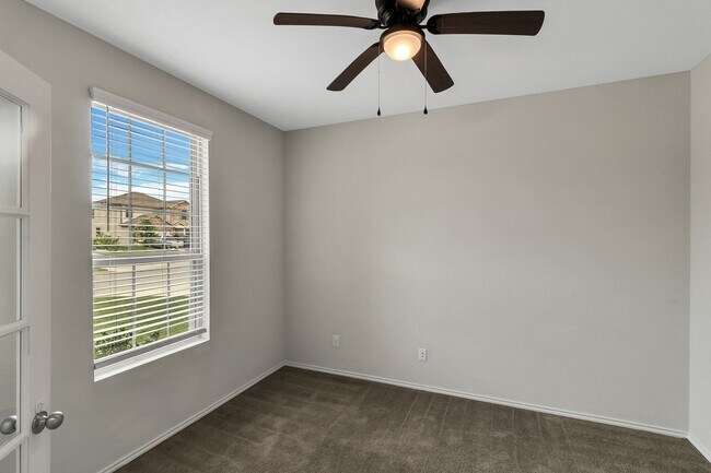 Building Photo - 5216 Cressler Ln