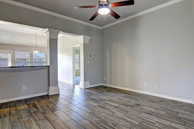 Building Photo - 3021 Cantabria St