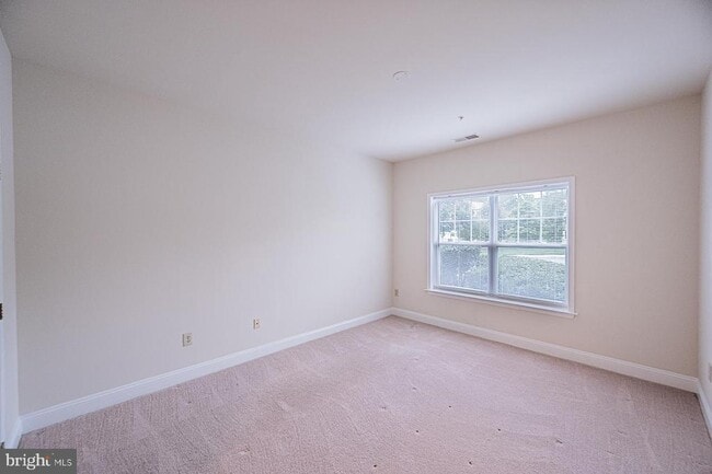 Building Photo - 2130 Ganton Green