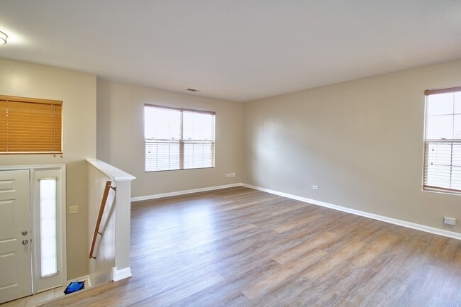 Building Photo - 16472 Teton Dr