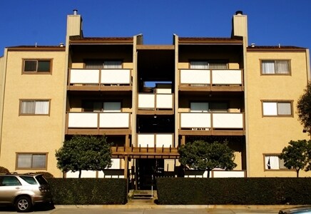 Building Photo - Brosnan Apartments