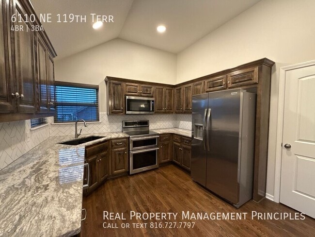 Building Photo - 6110 NE 119th Terrace