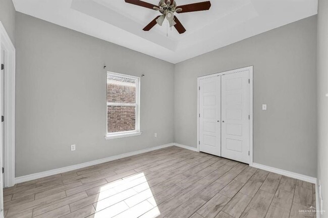 Building Photo - 2713 W Primrose Ave
