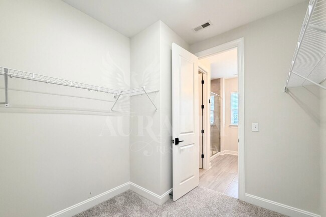 Building Photo - 829 Amley Pl