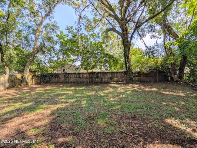 Building Photo - 5539 Windermere Dr