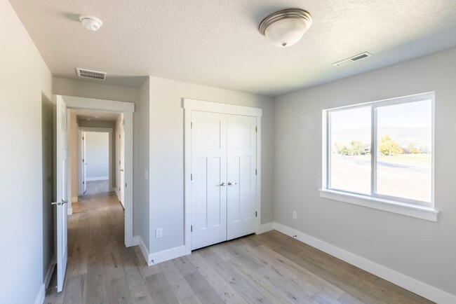 Building Photo - Heber Home in Brookside