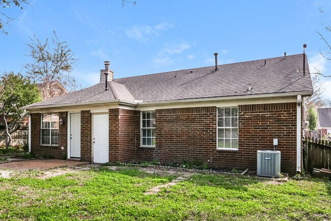 Building Photo - 2581 Arborgreen Cove