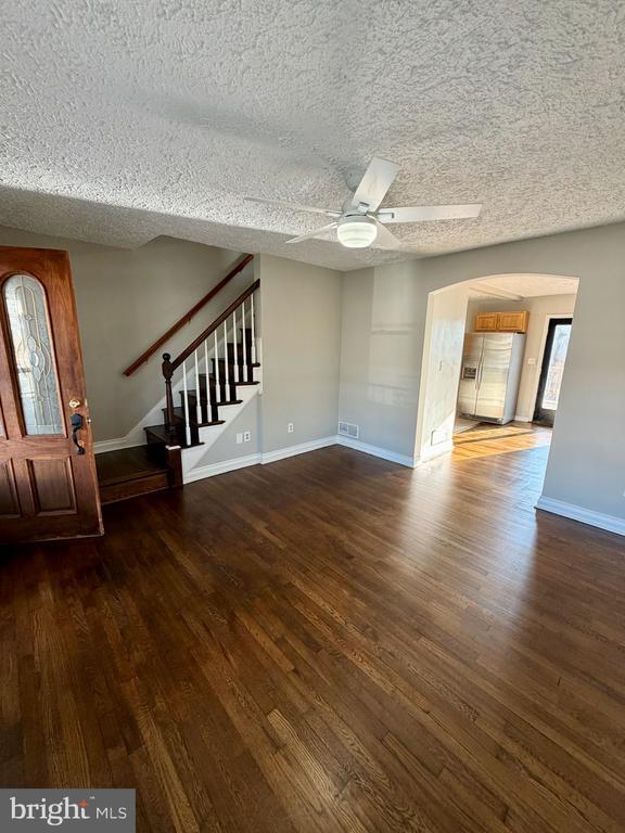 Building Photo - 3413 Wallford Dr