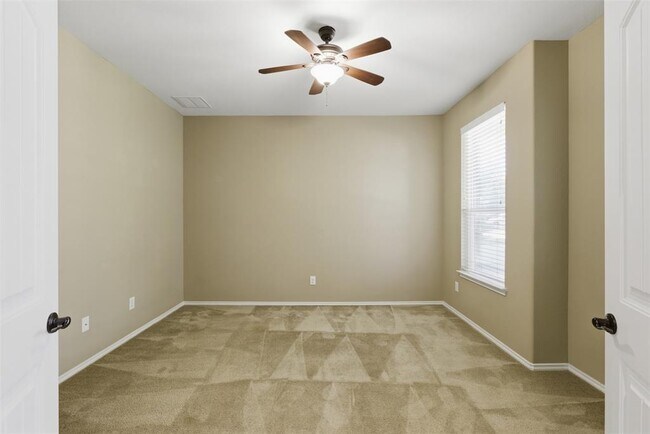 Building Photo - 1413 Ignacia Dr