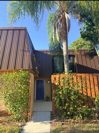 Building Photo - 5617 SE Windsong Ln