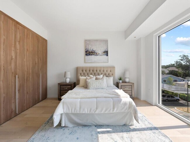 Building Photo - 1020 Sunset Point Rd