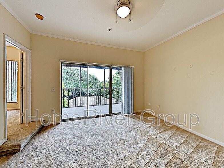Building Photo - 9304 Crescent Loop Cir