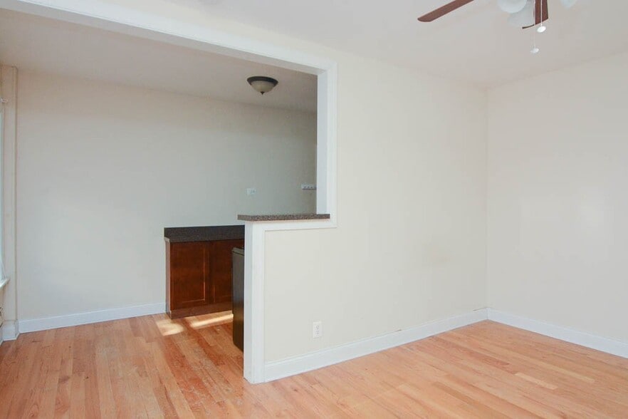 Building Photo - 2847 N Orchard St