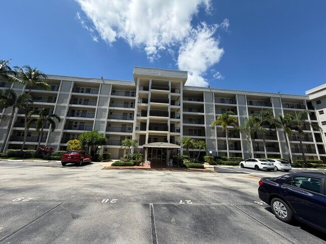 Building Photo - 3001 S Course Dr