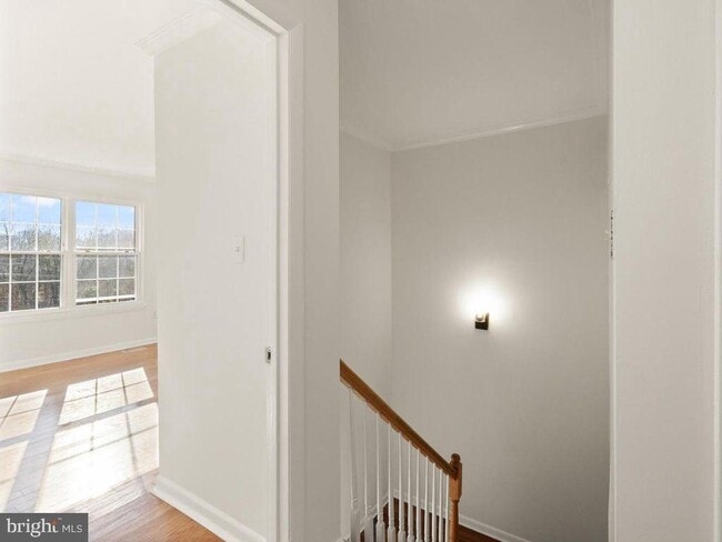 Building Photo - 15278 Cloverdale Rd