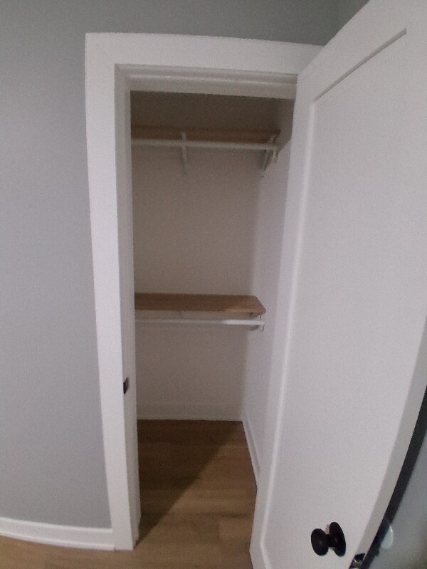 Building Photo - 3420 W Dickens Ave