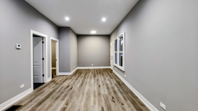 Building Photo - 3013 S Haynes Ct