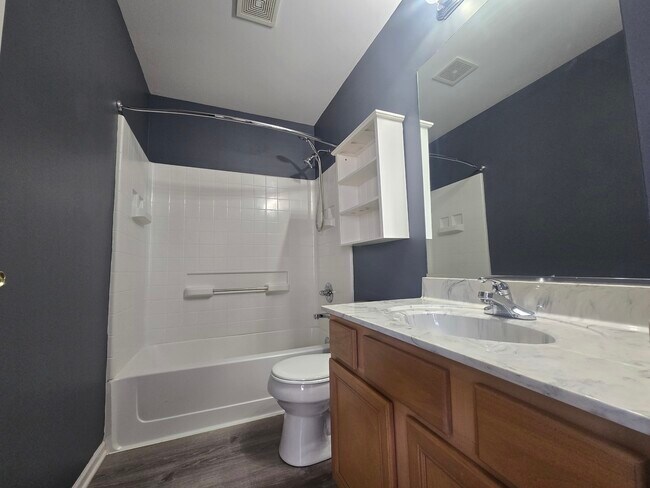 Building Photo - 2265 W Bentley Ln