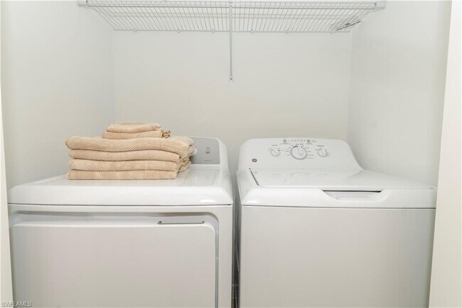 Building Photo - 5527 Double Eagle Cir