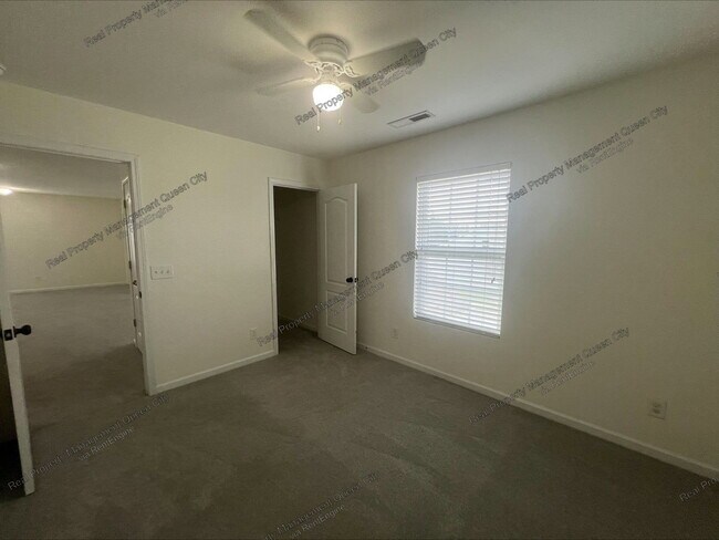 Building Photo - 14334 Lunenburg Ln