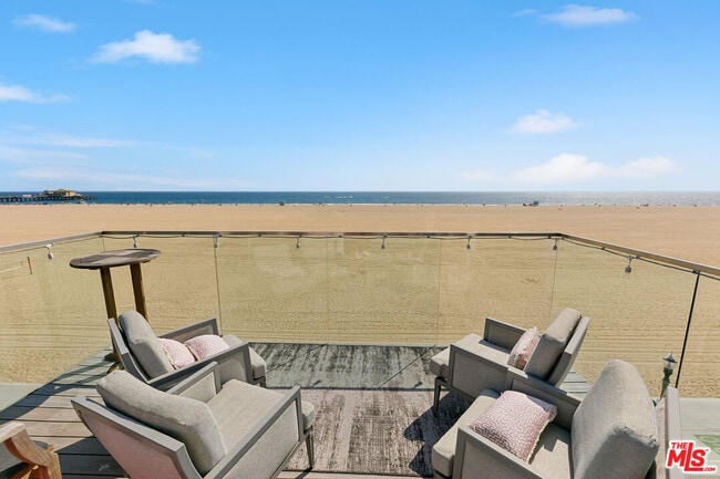 Building Photo - 1341 Palisades Beach Rd