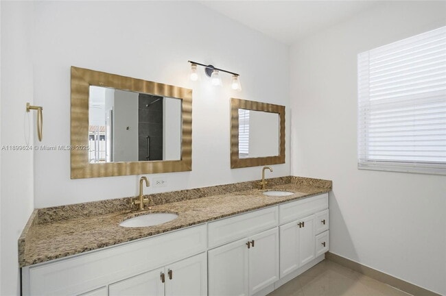 Building Photo - 1049 Thistle Creek Ct