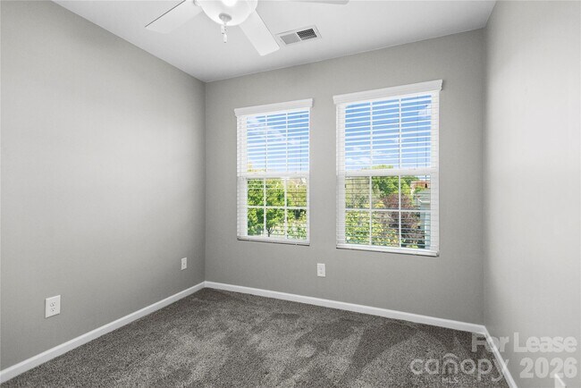 Building Photo - 19002 Lake Breeze Dr