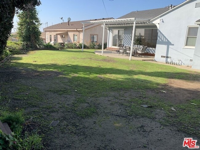 Building Photo - 5604 Chariton Ave