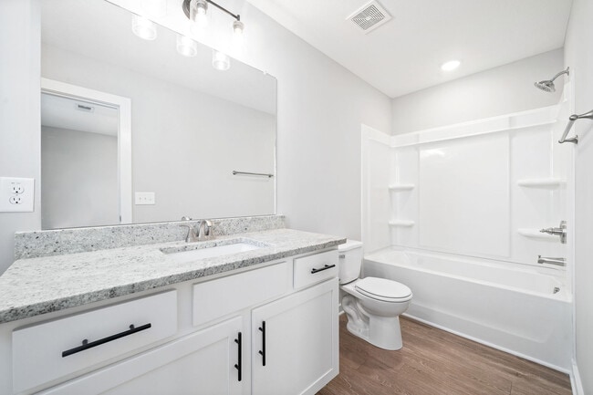 Building Photo - 305 Honeycomb Ct