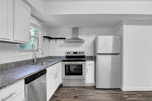 Building Photo - 4520 Coopers Creek Cir SE