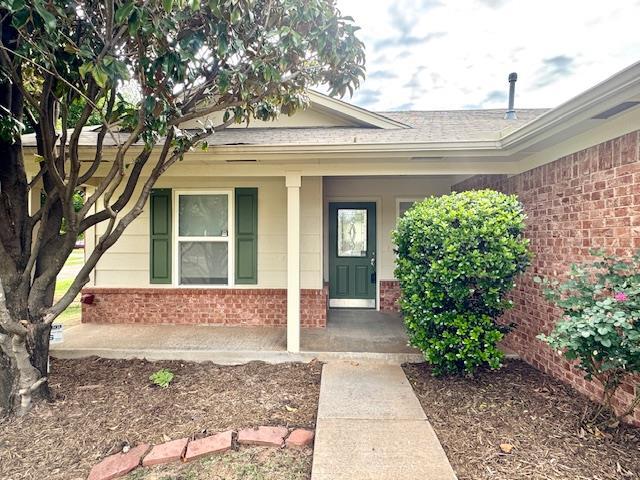 Building Photo - 2500 Flame Lily Rd