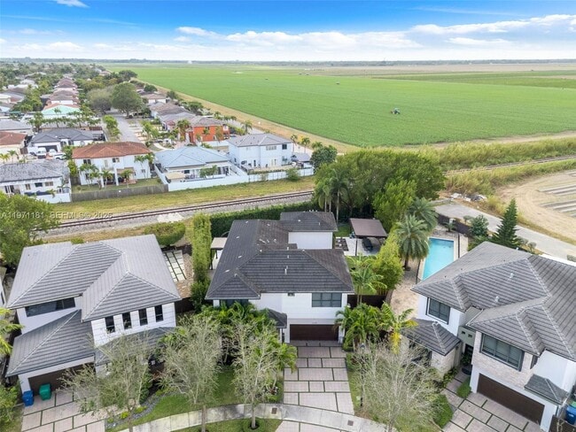 Building Photo - 16184 SW 136 Way