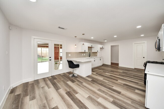Building Photo - 7826 Maverick Trace Ln