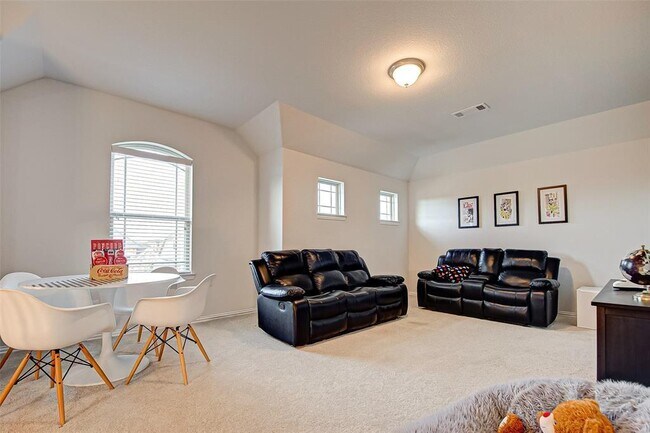 Building Photo - 23811 Via Viale Dr