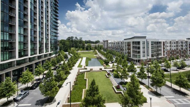 Building Photo - 3478 Lakeside Dr NE