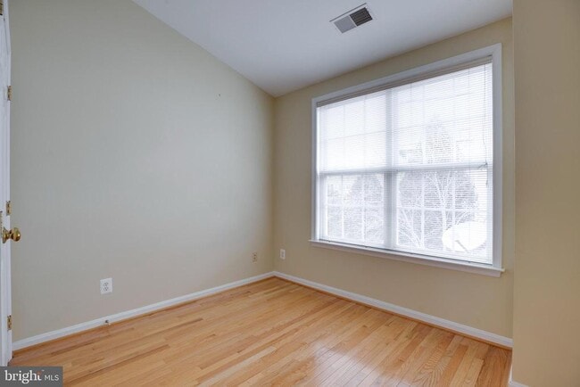 Building Photo - 4609 Fair Valley Dr