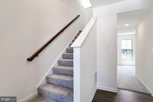 Building Photo - 620 Tracy Wy