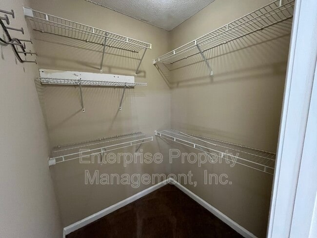 Building Photo - 3977 Angelace Cove